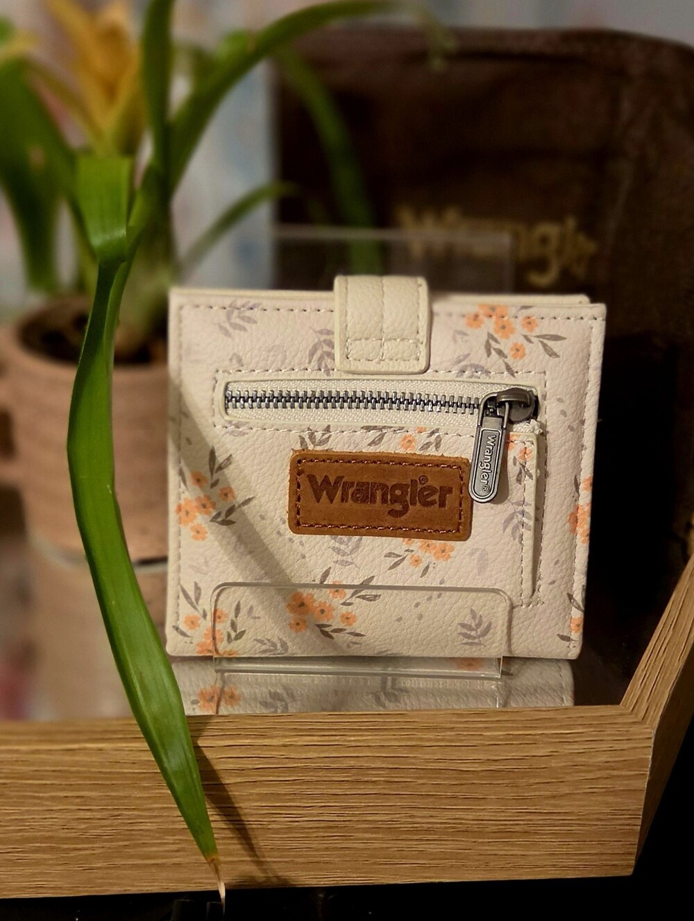 Wrangler Cream Wallet with Peach Coloured Floral Print